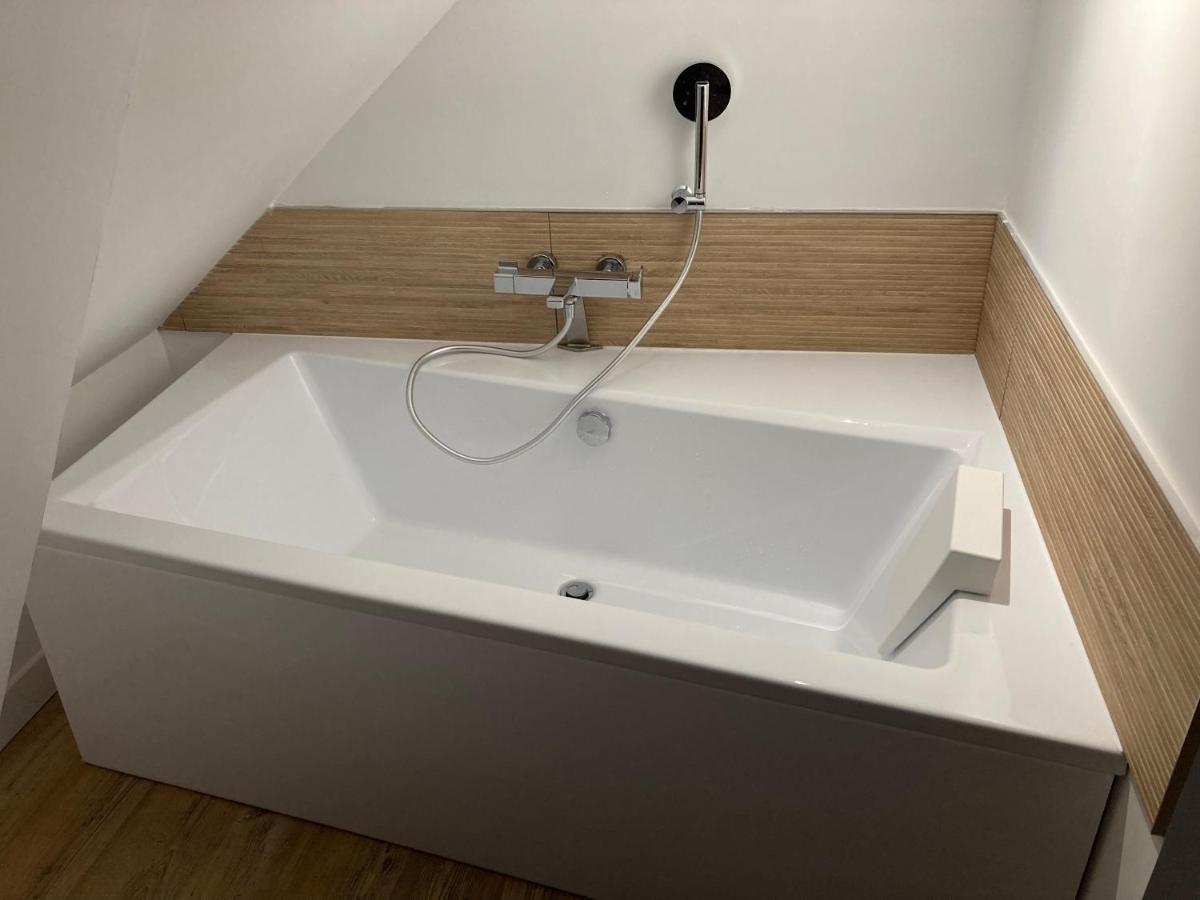 Appartement cosy en duplex à 50m de la plage Le Portel Buitenkant foto