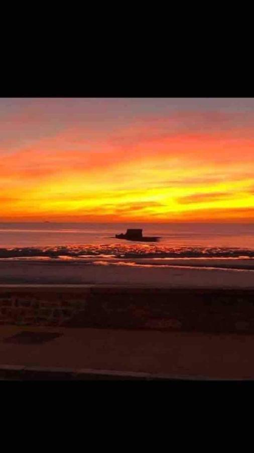 Appartement cosy en duplex à 50m de la plage Le Portel Buitenkant foto